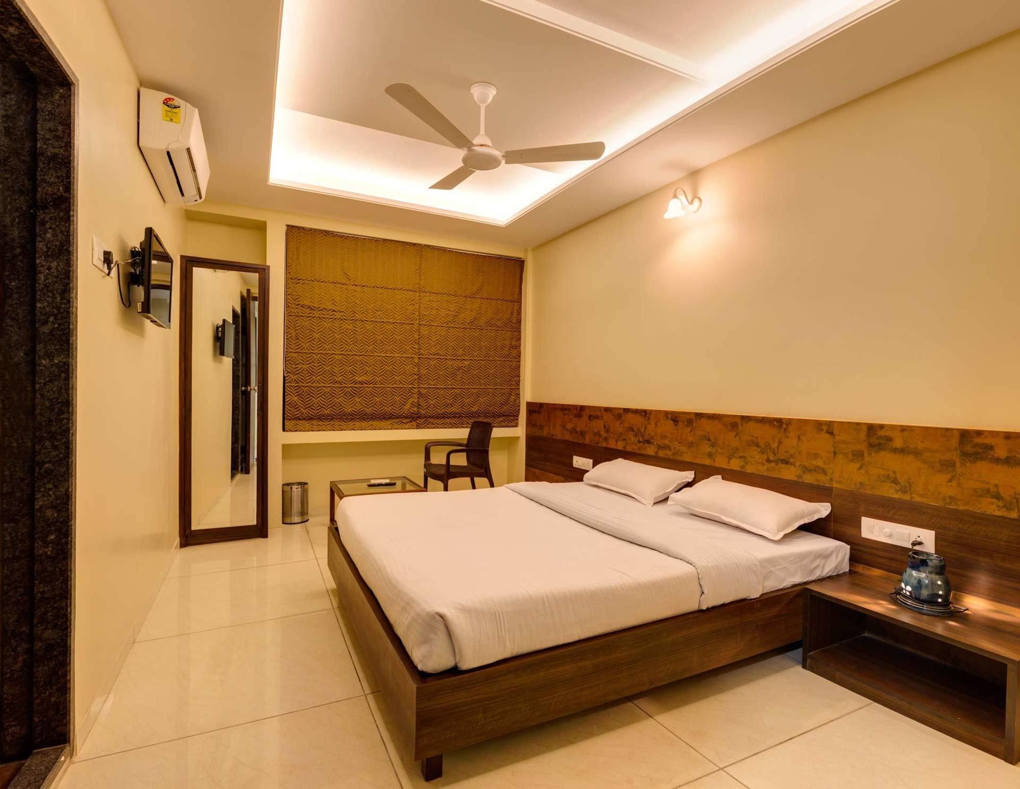 Hotel Darshan Kolhapur Exterior photo
